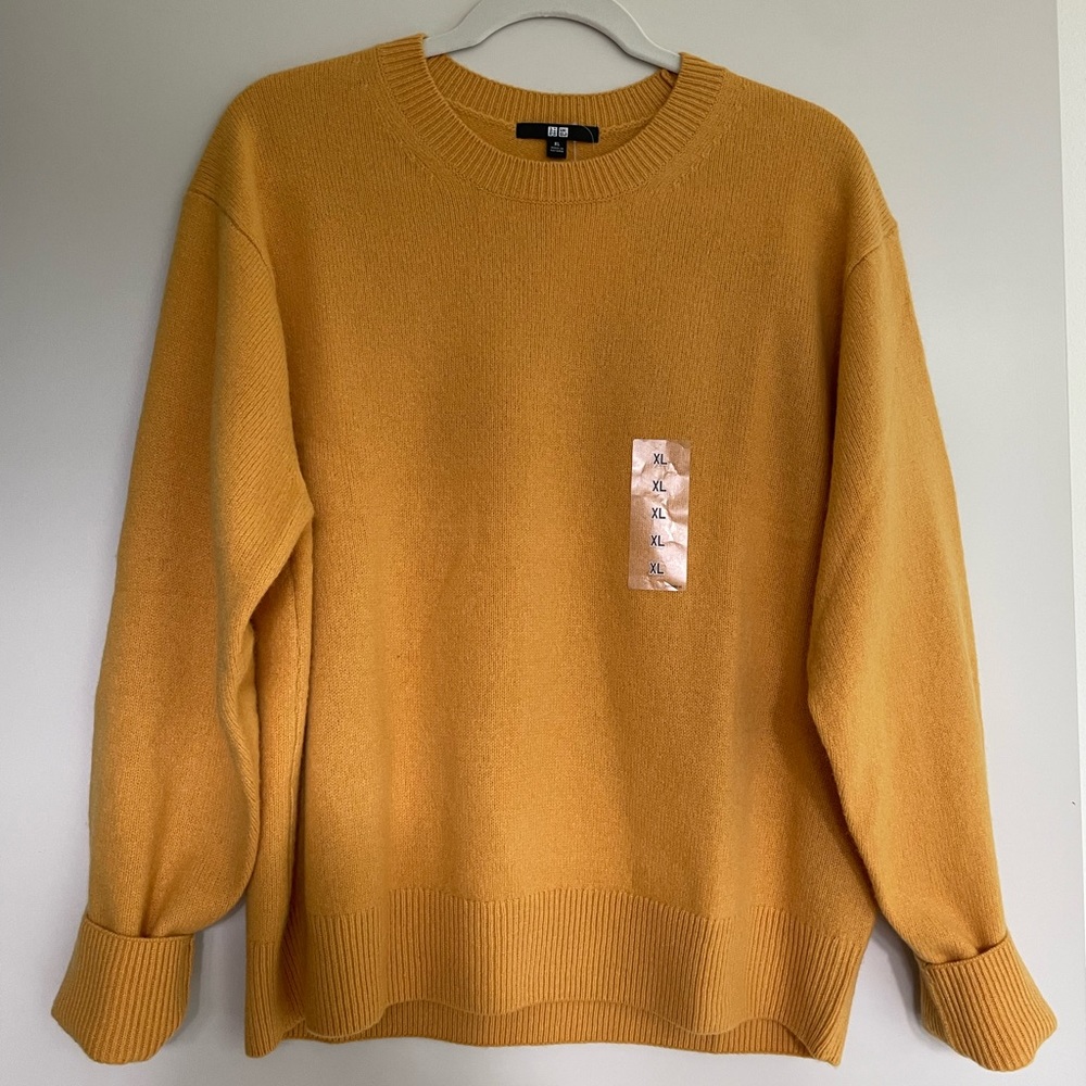 Ochre yellow lambswool sweater